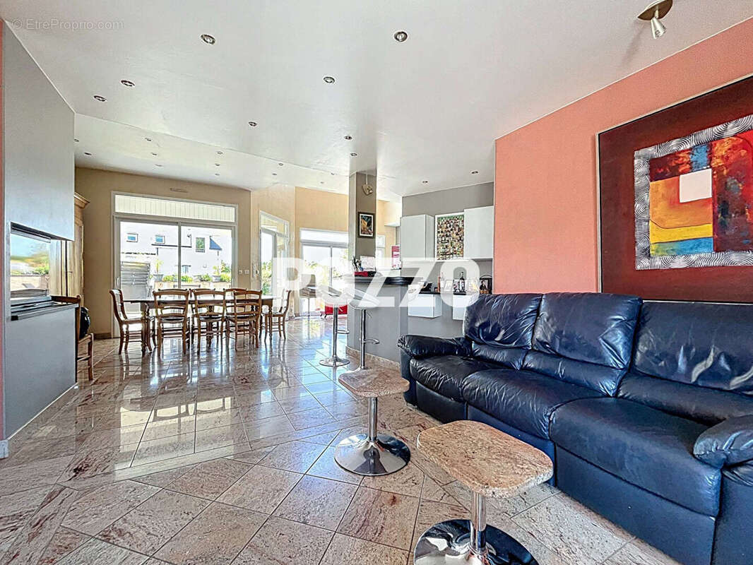 Maison à BREVILLE-SUR-MER