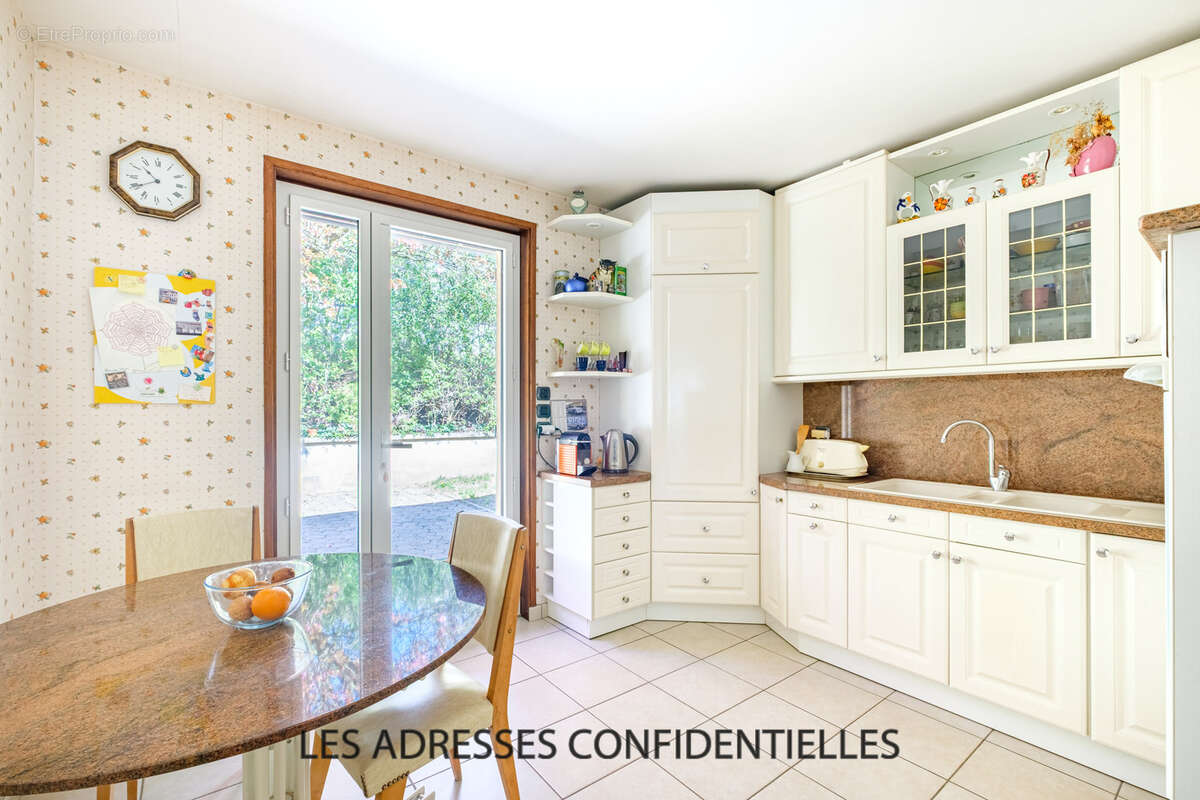 Maison à SAINT-CYR-AU-MONT-D'OR