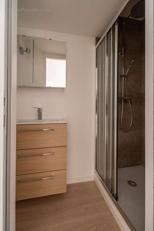 Appartement à MARSEILLE-5E