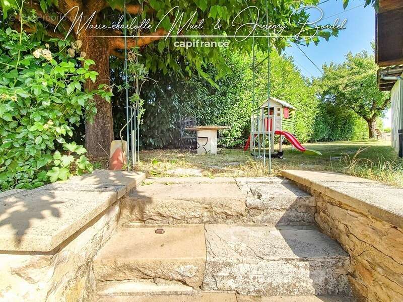 Maison à PONT-DE-VAUX