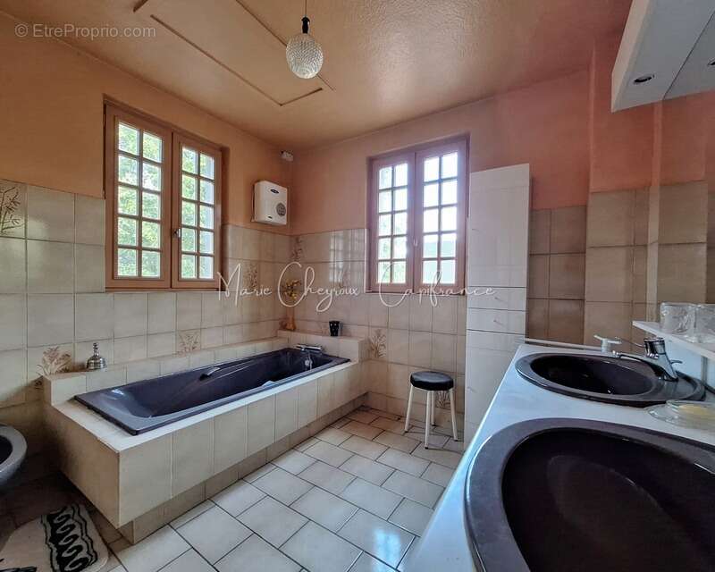 Maison à JUGEALS-NAZARETH