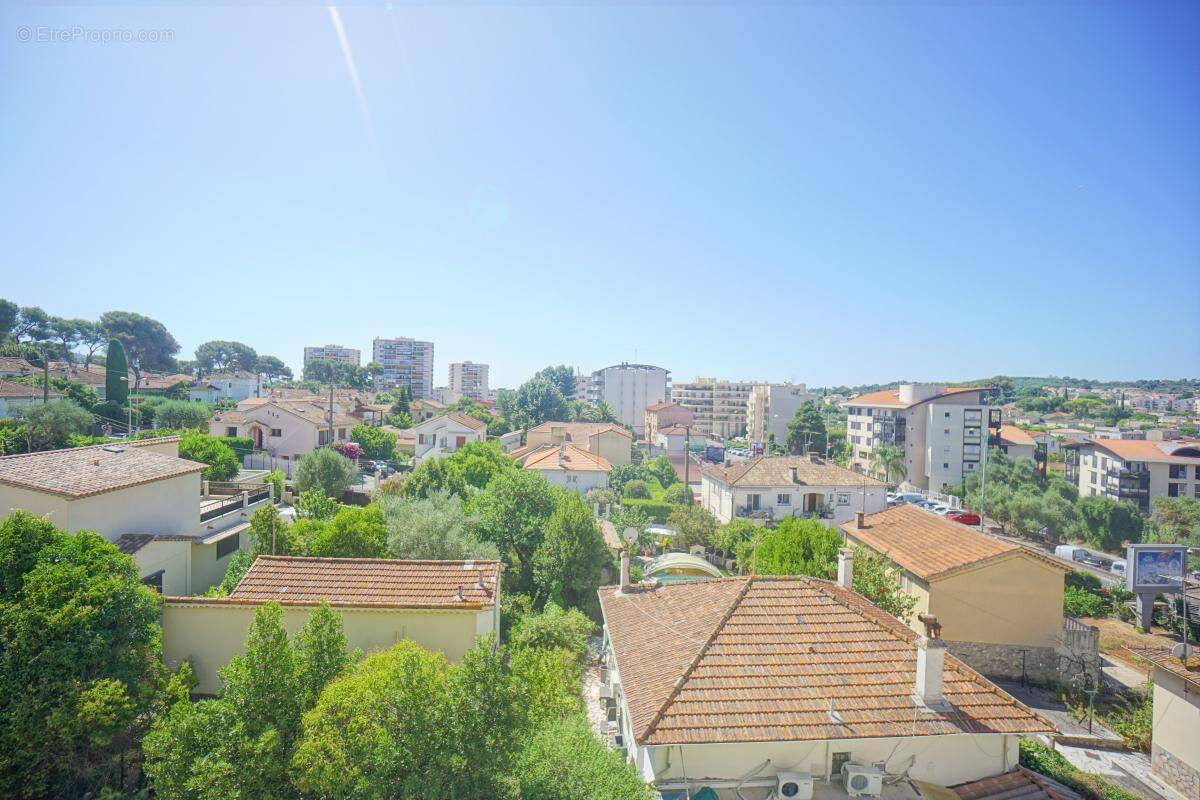 Appartement à LE CANNET