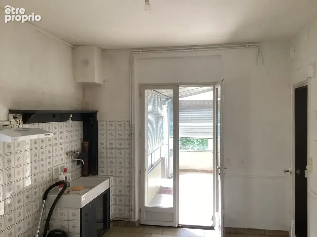 Petite maison ancienne mitoyenne d'un côté à rafraîchir - photo 8