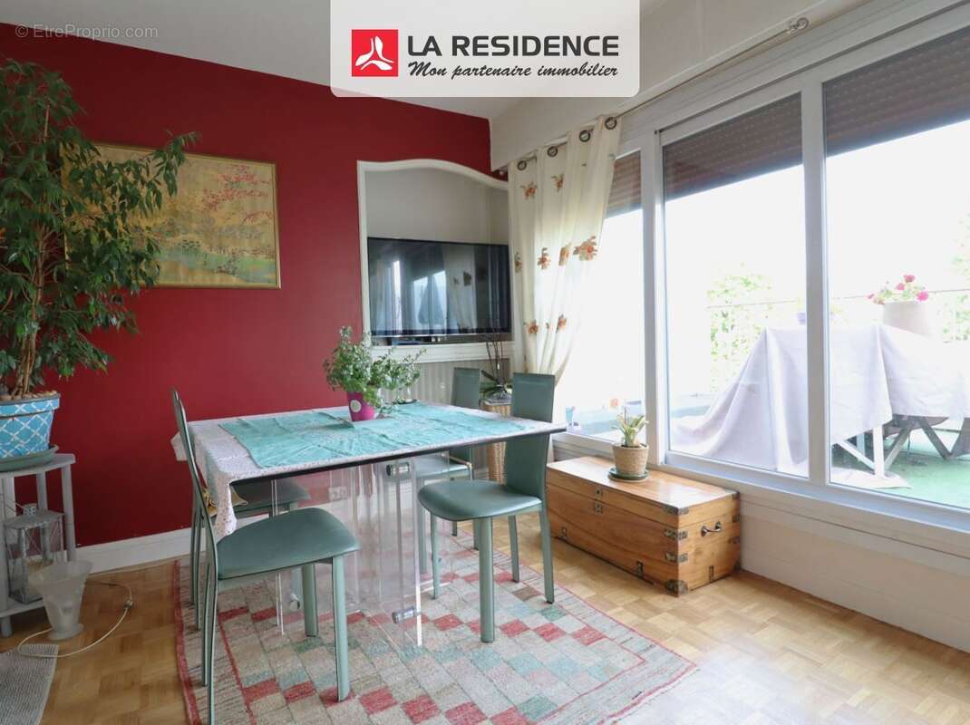 Appartement à VERSAILLES