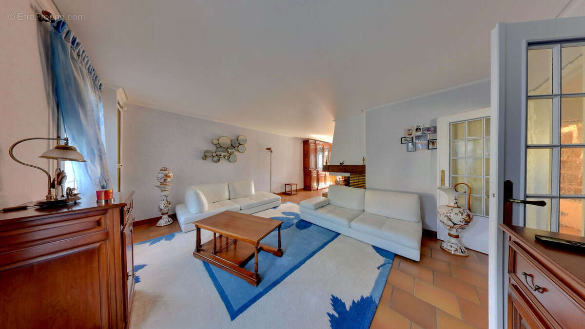 Maison à ROISSY-EN-BRIE