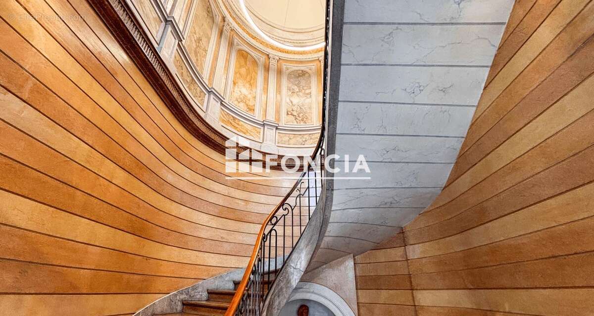 Investissement clé en main : studio loué en centre-ville de Besançon - photo 5