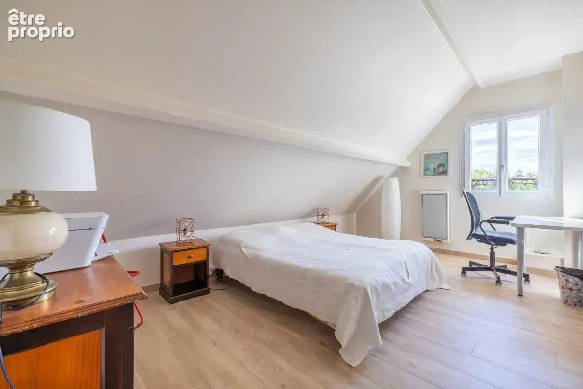 Maison de 8 pièces de 183 m² à Saint-Michel-sur-Orge - photo 8