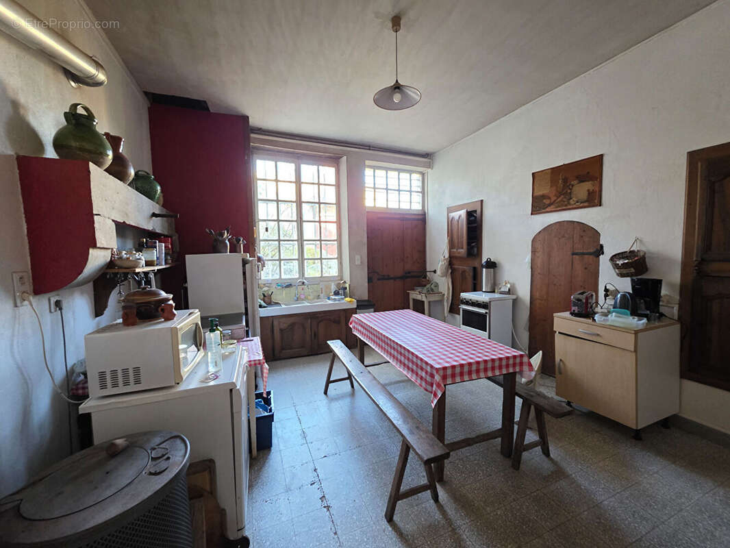 Maison à CHARMES-SUR-L'HERBASSE