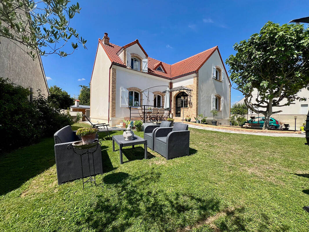 Maison à EVRY-GREGY-SUR-YERRE