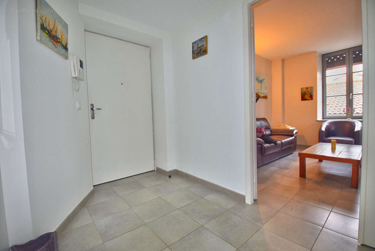 Appartement à L'ARBRESLE