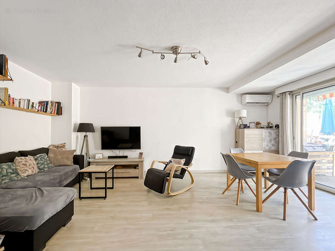 Appartement à MOUANS-SARTOUX