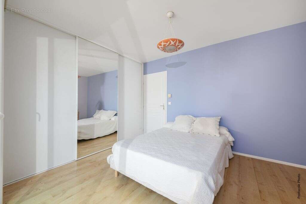 Maison T4 de 160m² à Bouloc – Pièce de vie 76m², terrain 2800m² au calme - photo 7