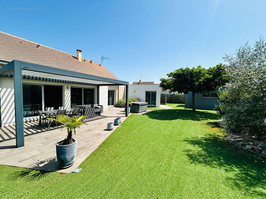 Maison à SPAY