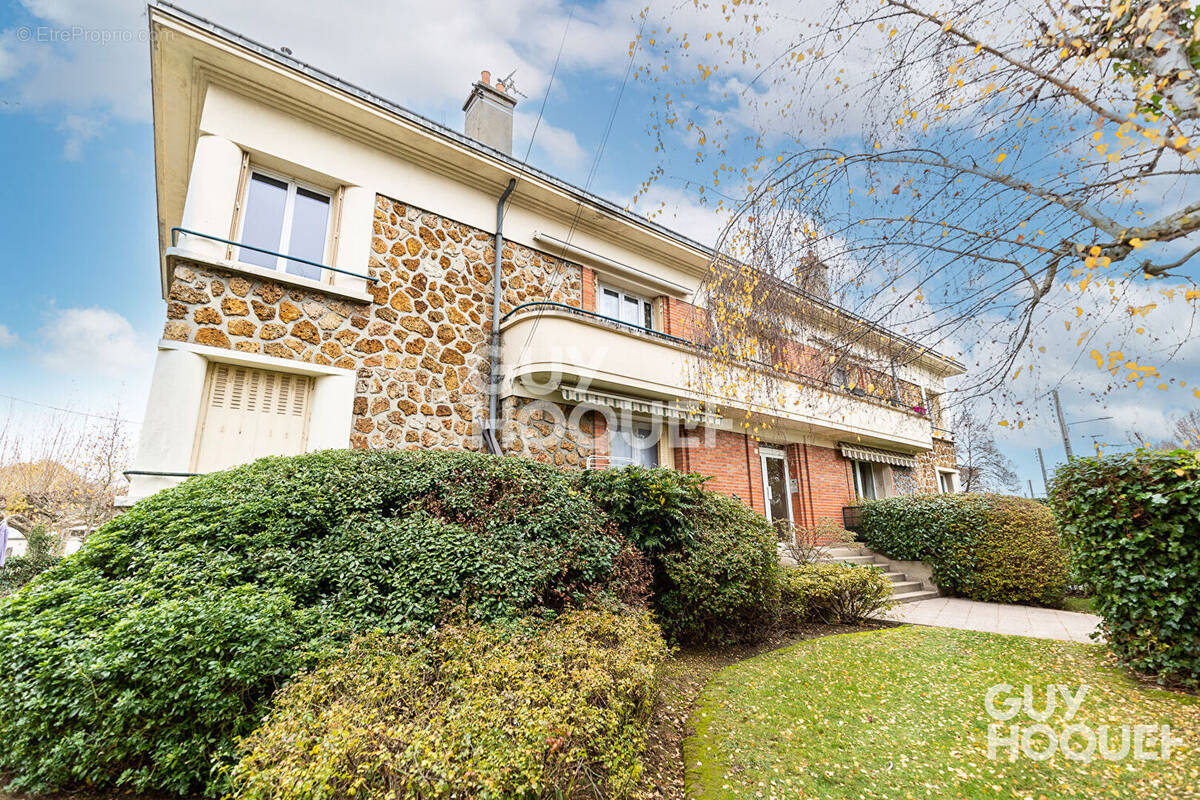 Appartement à ATHIS-MONS