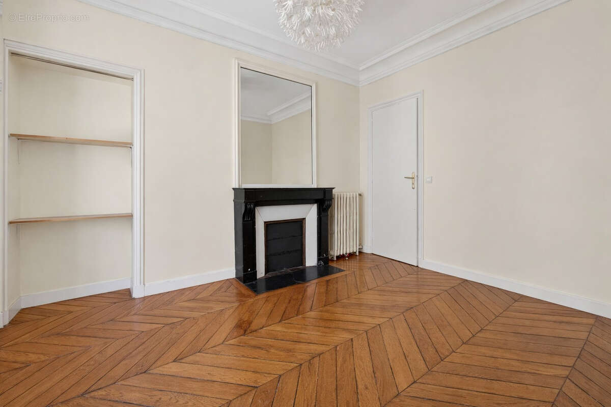 Appartement à PARIS-10E