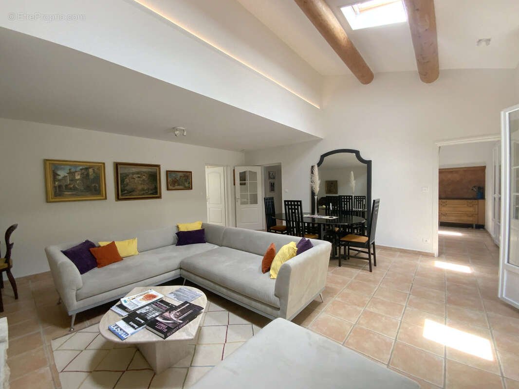 Charmante villa avec piscine dans village à quelques minutes d'Uzès. - photo 3
