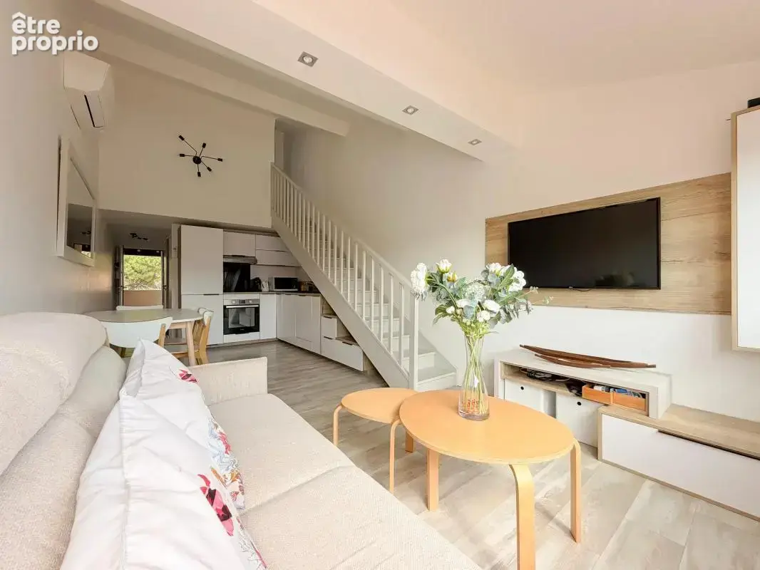 La londe-les-maures – appartement duplex rénové à quelques pas de la plage - photo 3