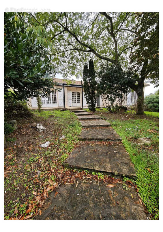 Maison à CERNUSSON