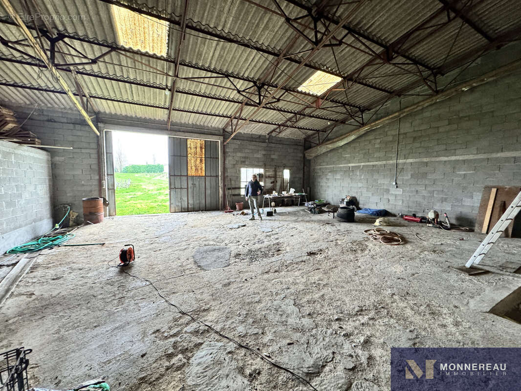 Maison de caractere avec vaste dependances - photo 21