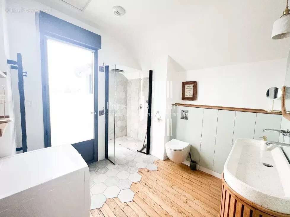 Le Pouliguen centre, maison rénovée de 5 pièces - photo 13