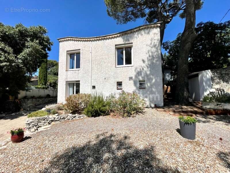 Villa 6 pièces 160m2 avec piscine sur les hauteurs de Nîmes - photo 16