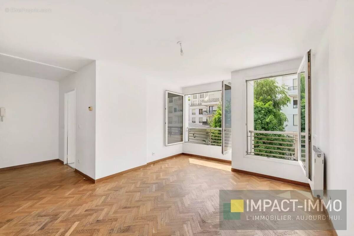 Appartement à LEVALLOIS-PERRET