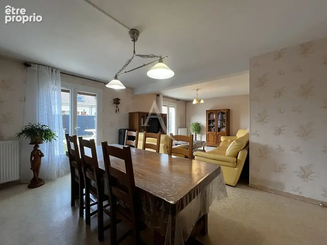 Maison de 108 m² avec 4 chambres, garage et cave - Lux - photo 7