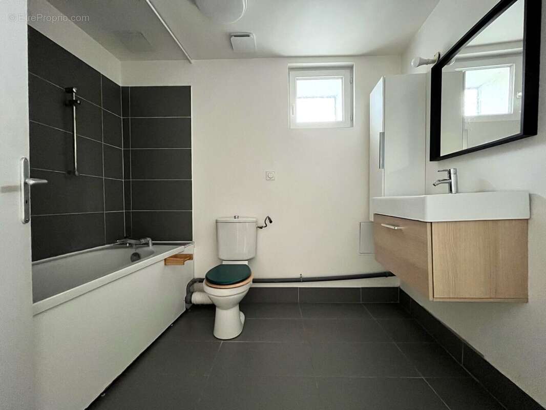 appartement : 1er étage - Appartement à BEAUGENCY