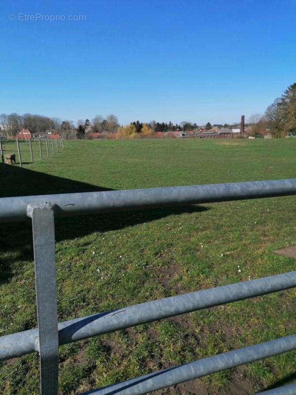 Terrain à BOHAIN-EN-VERMANDOIS