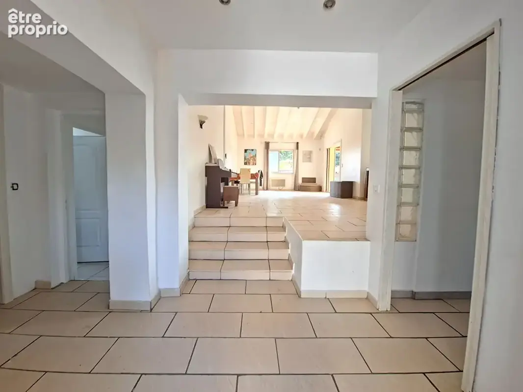 Perpigna Sud Est Maison de Type 4  de145m2 sur 6800m2 de terrain - photo 7