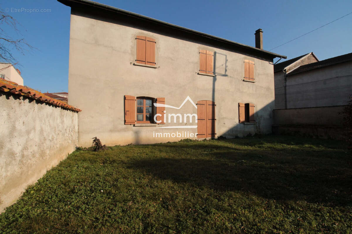 Maison à BEAUREPAIRE