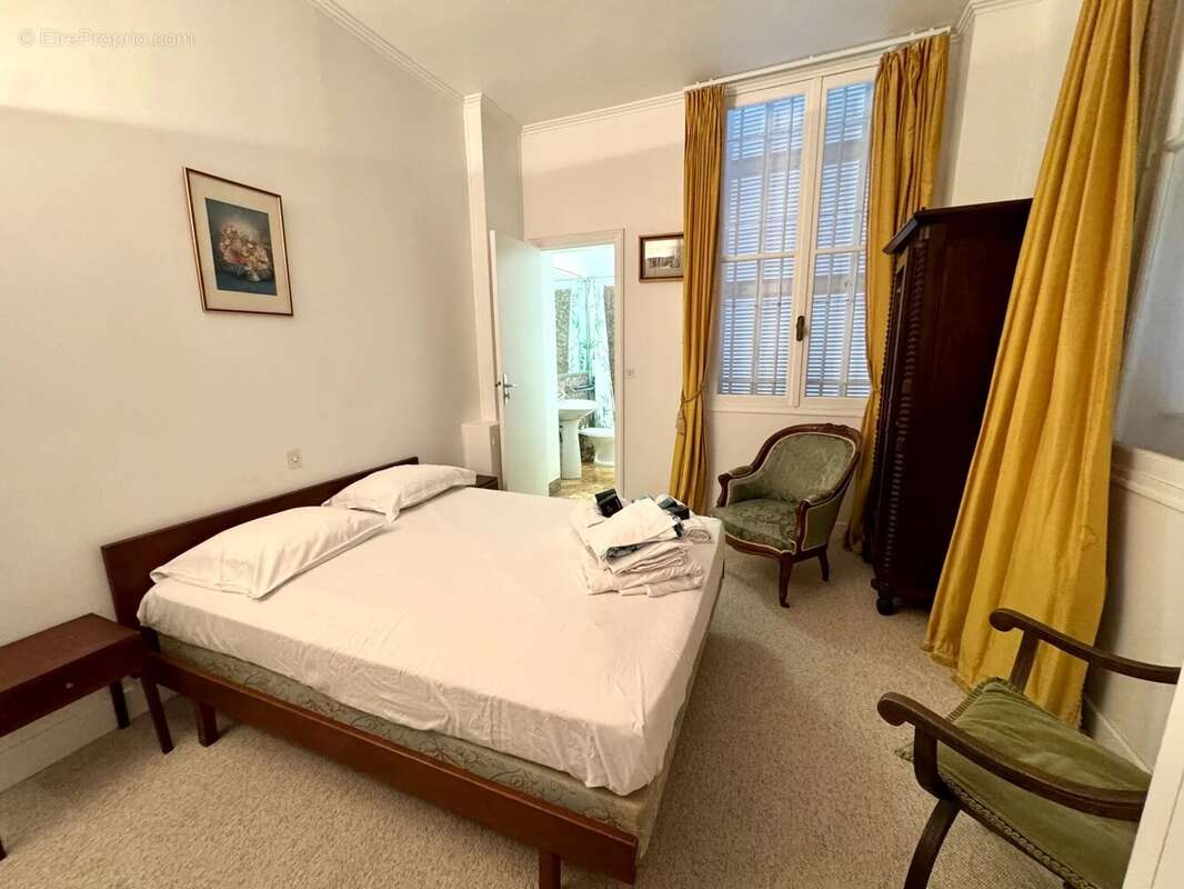 Appartement à VALLAURIS