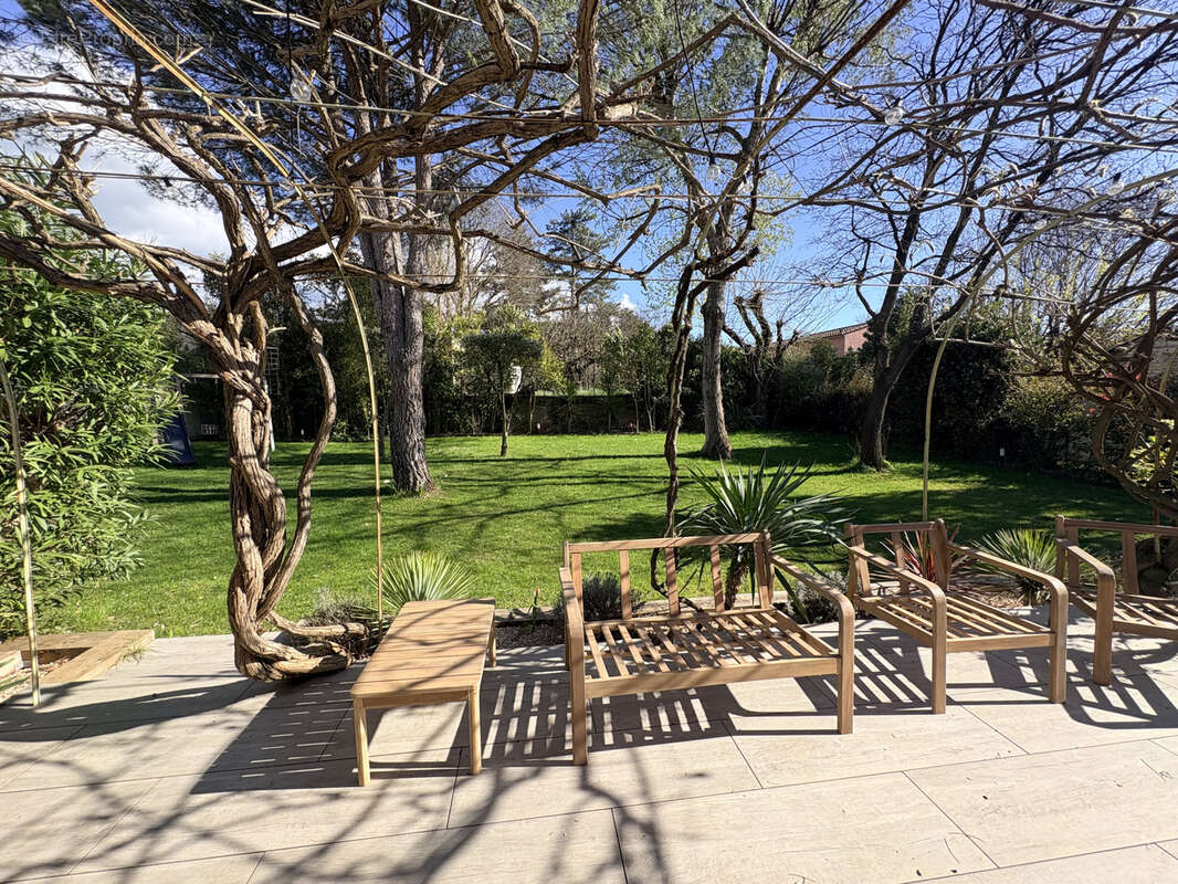 Maison à LA CALMETTE