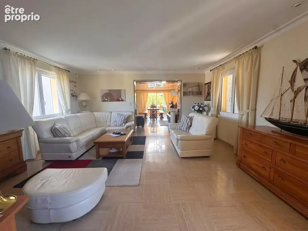 Maison 6 pièces 210 m² à vendre à Roanne (42300) - photo 5