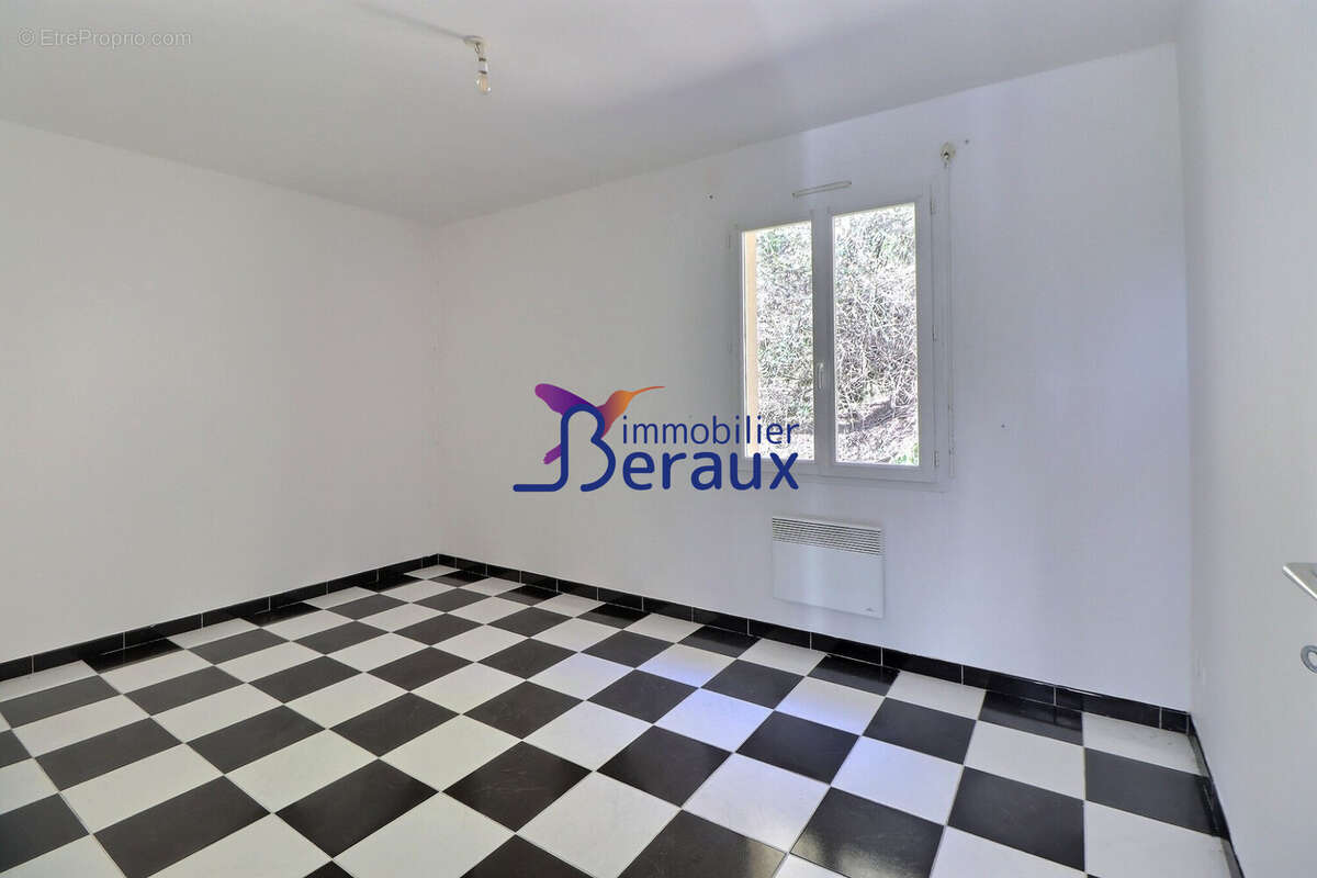 Maison à LE MESNIL-SOUS-JUMIEGES