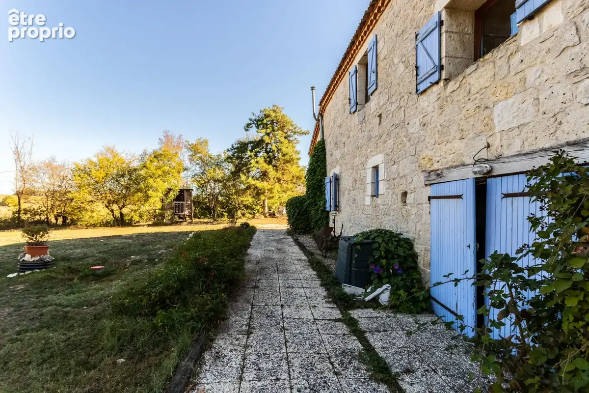 Maison de campagne avec annexe, piscine et terrain - photo 7
