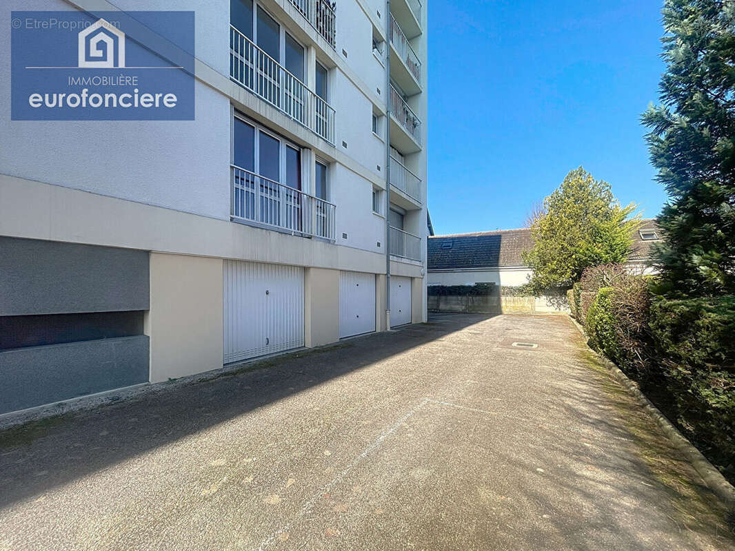 Appartement à SAINT-JULIEN-LES-VILLAS