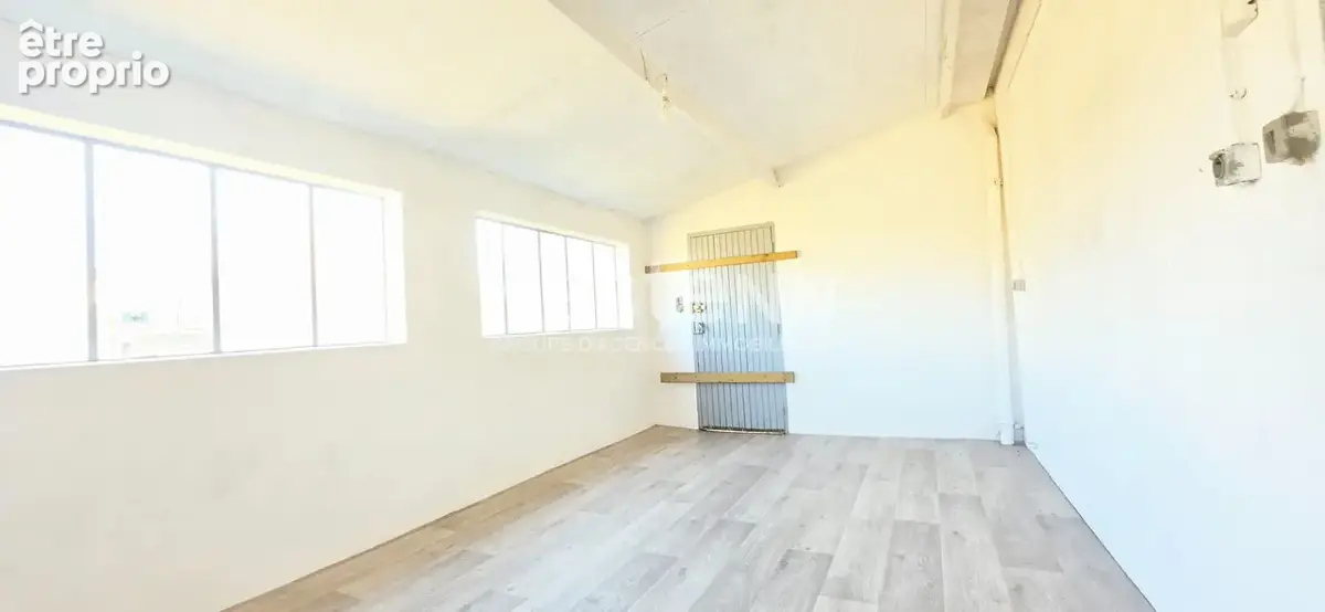 Une Maison à rénover disposant de 4 chambres  à Saint Malo De Guersac  103 m2 habitables et grenier au dessus  terrain d'environ - photo 4