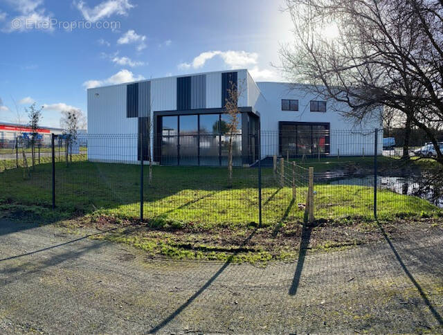 Commerce à LES SORINIERES