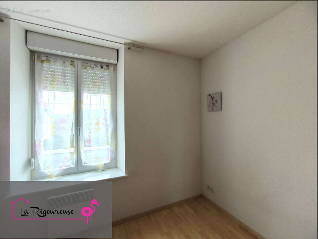 Maison à RADDON-ET-CHAPENDU