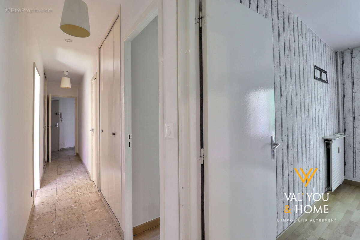 Appartement T4 90 m2 3 chambres 5ème Etage/6 avec ascenseur / Cave / Garage fermé - photo 8