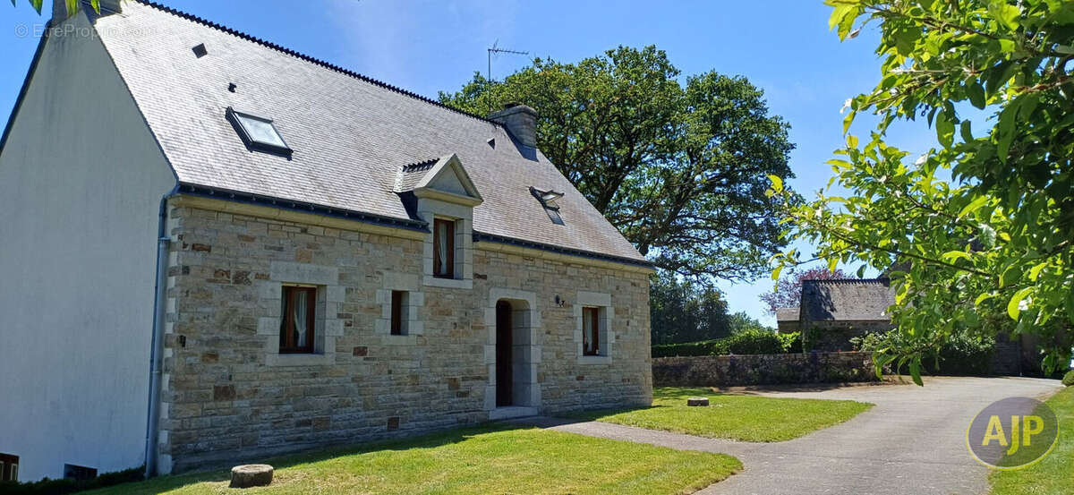 Maison à PLUMELEC