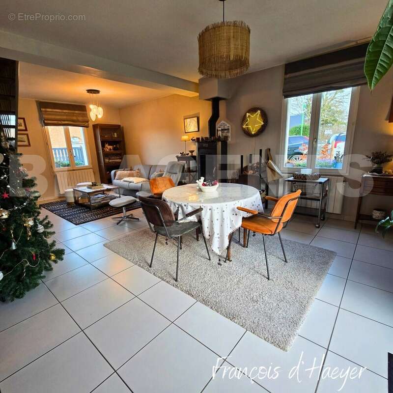 Copie de Sous OOFRE St Nico (600 x 600 px) (1500 x 1000 px) (1500 x 1125 px_20251224_080618_0000 - Maison à BELLENGREVILLE