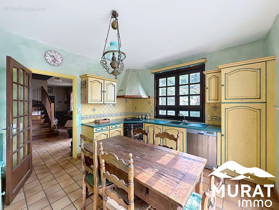 Maison 210 m² à Veyre-Monton  - photo 7