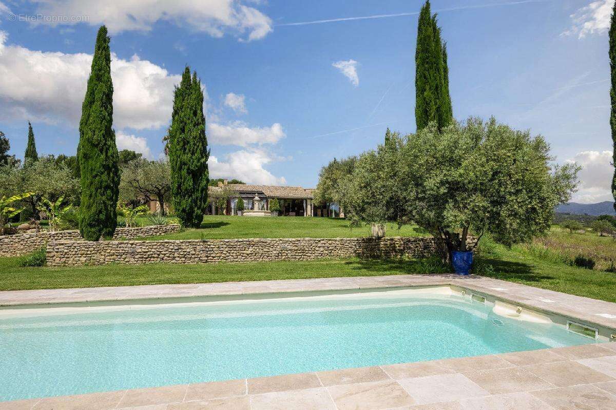 Maison 250 m² à Vaison-La-Romaine  - photo 3
