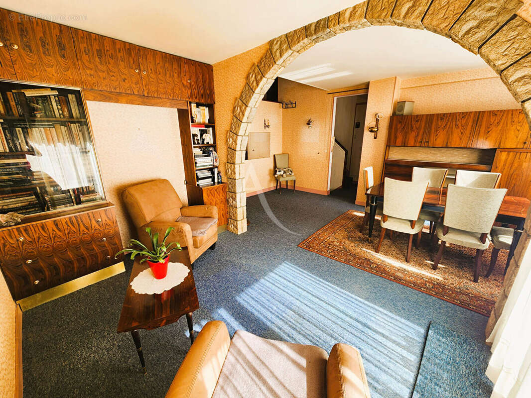 Appartement à FRESNES