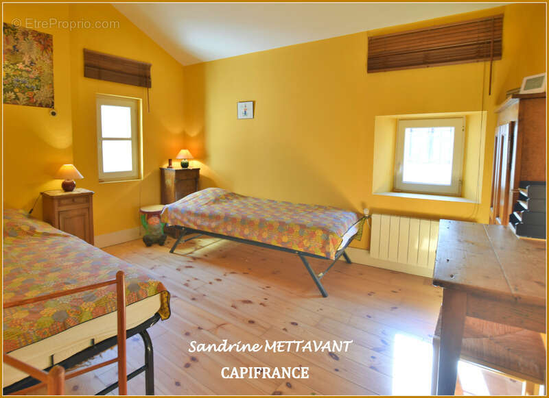 Maison à SAINT-THIBERY