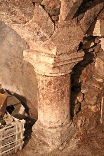 Maison à MAILLY-LE-CHATEAU