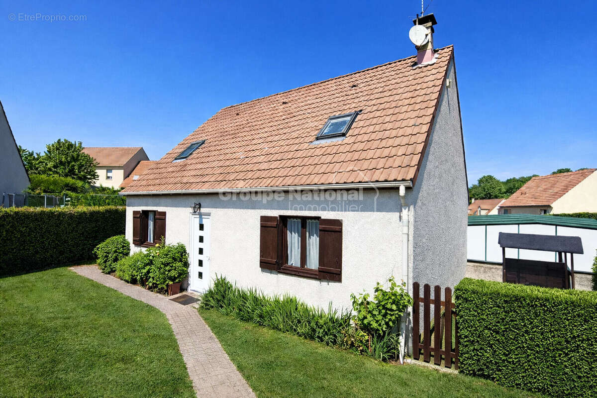 Maison à MERU