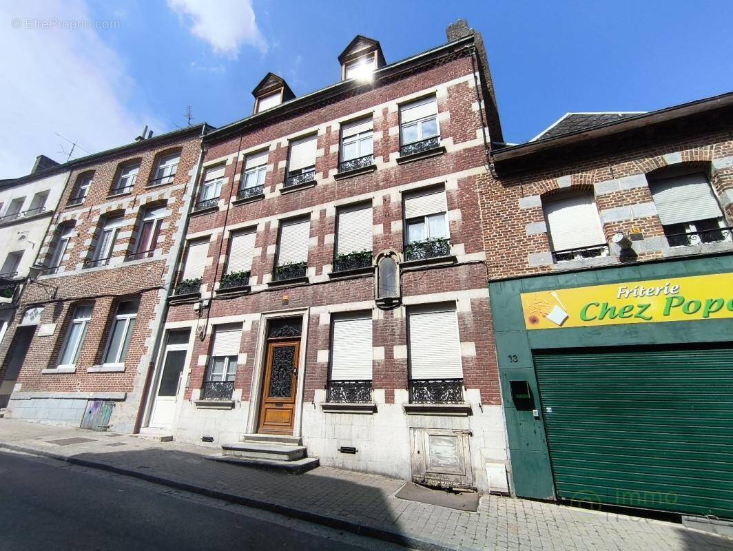 Appartement à AVESNES-SUR-HELPE
